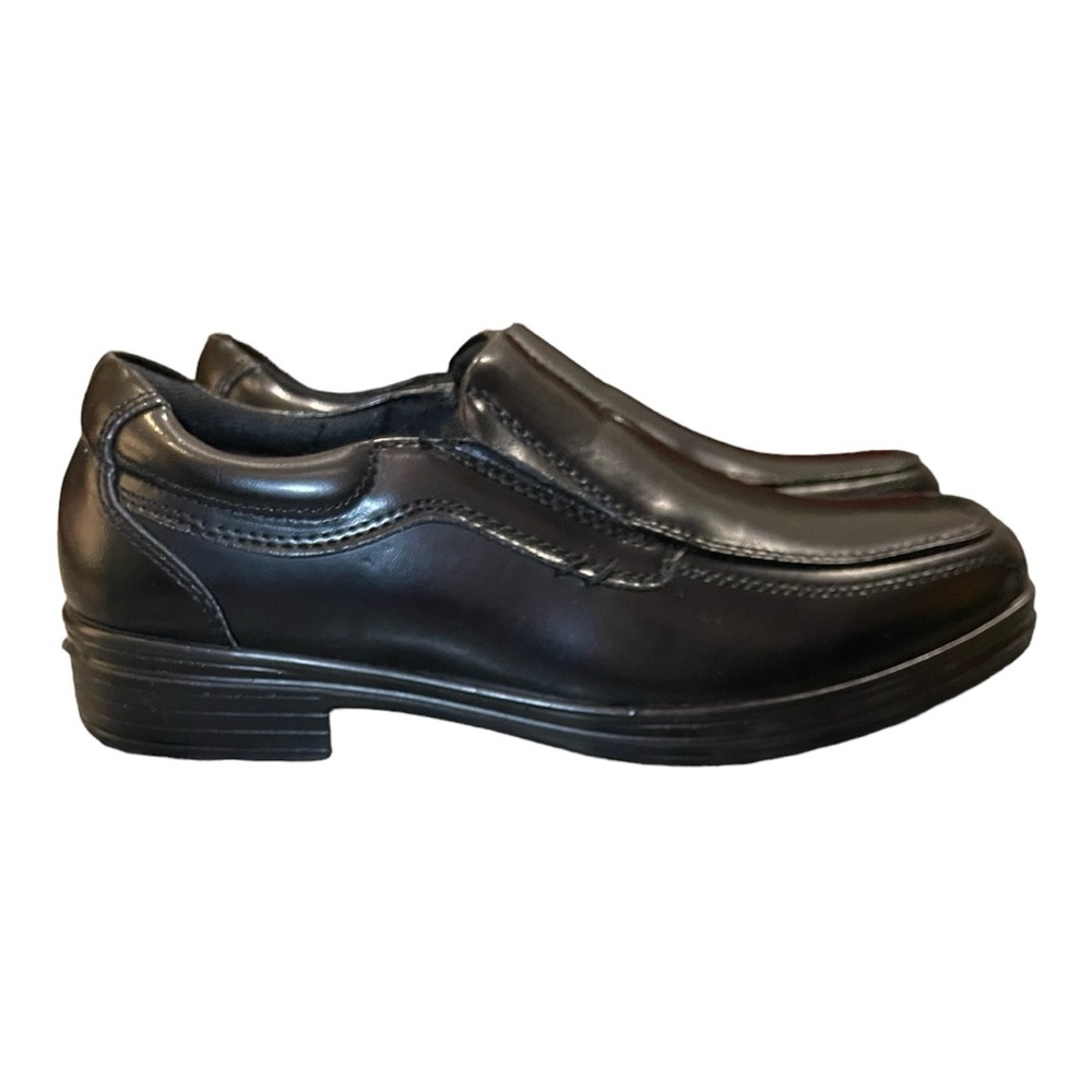 DEER STAG DRESS SHOE,  BOYS SIZE 2.5